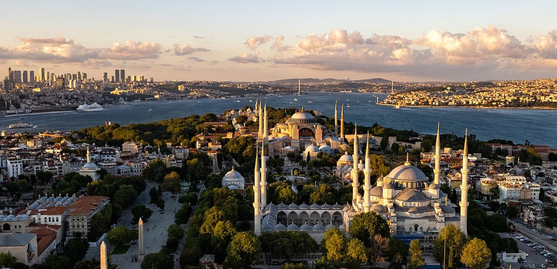 Historic peninsula and skyline of Istanbul