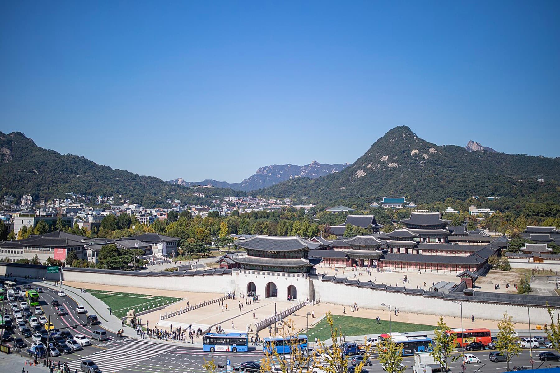 Gwanghwamun gate at Gyeongbokgung Palace in Seoul